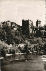 Sauveterre de Bearn L'Eglise et le Chateau France