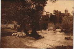 Sauveterre de Bearn Au Bord du Gave France -
													64 Pyrénées Atlantiques
												