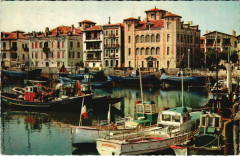 St.Jean de Luz Le Port et Maison de l'Infante France -
													64 Pyrénées Atlantiques
												