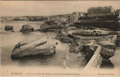 Biarritz Vue sur le Port des Pecheurs prise de la Cloche d'Alarme à Biarritz