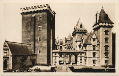 Pau Le Chateau - Donjon et Facade Est à Pau