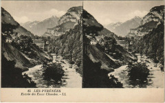 Eaux-Chaudes Entree des Eaux Chaudes - Stereo Postcard