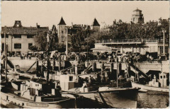 St.Jean de Luz Le Port, Les Quais, Les Thoniers France -
													64 Pyrénées Atlantiques
												