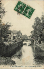 St.Jean Pied de Port Pont de l'Eglise Bords de la Nive France -
													64 Pyrénées Atlantiques
												
