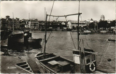 St.Jean de Luz Le Port et la Maison de l'Infante France -
													64 Pyrénées Atlantiques
												