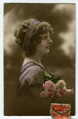 Fantaisie young woman and roses