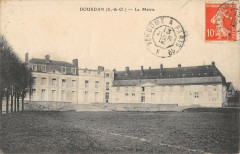Dourdan La Mairie à Dourdan