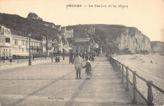 Fecamp La Casino Et La Digue