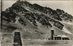 Le Col de l'Iseran - Chapelle de l'Iseran et Arete des Lessieres