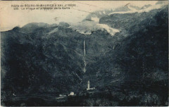 Le Village et le Glacier de la Gurra