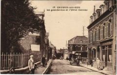 Cayeux-Sur-Mer La Grande Rue et Hotel Central à Cayeux-sur-Mer