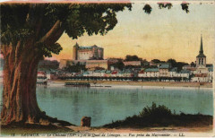Saumur Le Chateau et le Quai de Limoges France à Saumur