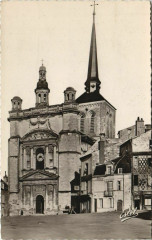 Saumur Eglise Saint-Pierre France à Saumur