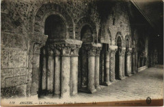 Angers La Prefecture ,arcades Romaines France à Angers