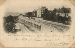 Pau Vue sur le Boulevard des Pyrenees France à Pau