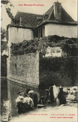 Salies de Bearn Les Laveuses au Saleys France