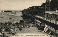 Biarritz Elegante petite Plage du Port Vieux France à Biarritz