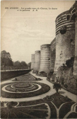 Angers Les grandes tours du Chateau France à Angers