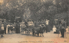 Le Havre La Voiture Aux Chevres Au Square Saint Roch -
																					76620 Le Havre
																			