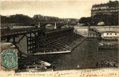 Paris 4e Le Pont de l'Estacade. à Paris 4e