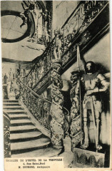Paris 4e rue St. Paul. Escalier de l'Hotel de la Vieuville à Paris 4e