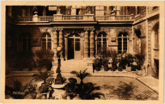 Paris 4e Ecole Massillon. l'Entrée principale à Paris 4e