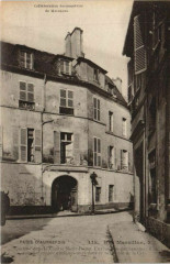 Carte postale ancienne 2 Rue Massillon - Maison de chanoine
                                                                     à Paris 4e
                                