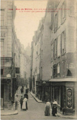Carte postale ancienne Rue de Bièvre
                                                                     à Paris 5e
                                