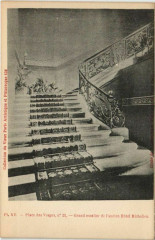 Paris 3e 21, Place des Vosges Hotel Richelieu -
																					75003 Paris 3e
																			