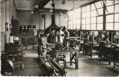 Gurcy-Le-Chatel Ecole professionelle d'Electriciens Atelier