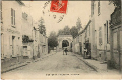 Fontenay-Tresigny La Porte