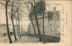 Ponts-De-Ce Mairie et Chateau