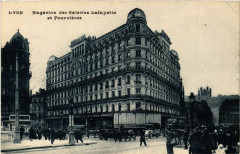 Lyon - Magasins des Galeries Lafayettéet FOURVIEREs à Lyon