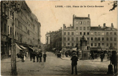 Lyon - Place de la Croix-Rousse à Lyon