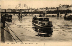 Lyon La Saone et Bateau-Mouche à Lyon
