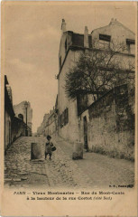 Carte postale ancienne Vieux Montmartre - Rue du Mont-Cenis à la hauteur de la rue Cortot (côté Sud)
                                                                     à Paris 18e
                                