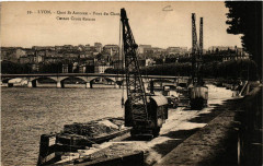Lyon Quai Saint-Antoine Pont du Change. Coteau Crois Rousse à Lyon