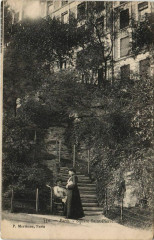 Paris Montmartre 18e Square Saint-Pierreű