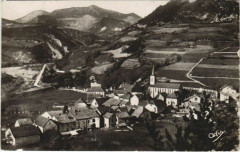 Saint-Julien-en-Beauchene Vue Generale prise de la Bouriane