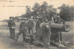 Bourges Un Poste Au Polygone à Bourges