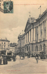 Toulouse Place Du Capitole Pendant Le Marche Cote Est à Toulouse