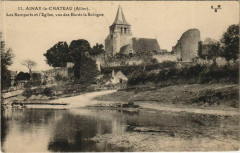 Ainay-le-Chateau Remparts et l'Eglise - Vus des Bords la Sologne