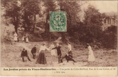 Carte postale ancienne Les Jardins Privés du Vieux-Montmartre - Une partie de Colin Maillard - Parc de la rue Cortot
                                                                     à Paris 18e
                                