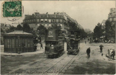 Carte postale ancienne La Place Péreire et l'Avenue de Villiers
                                                                     à Paris 17e
                                