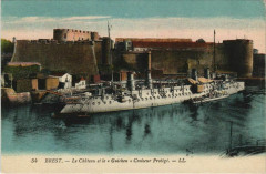 Brest - Le Chateau et le Guichen Croiseur Protege Ships
