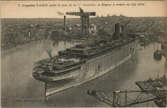 Paquebot Paris apres la Pose de sa 1er Cheminee Ships