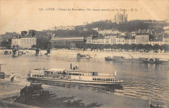 Lyon Coteau De Fourvieres Un Bateau Sur La Saone -
																					69000 Lyon
																			