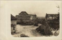 Thouvent Ruines - Village Scene