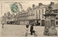 Grandvilliers Place Barbier à Grandvilliers