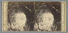 Ingang van een grot in een van de Grindelwaldgletsjers, Zwitserland Grotte de glace à Grindelwald (titel op object), Rp-F-F07868